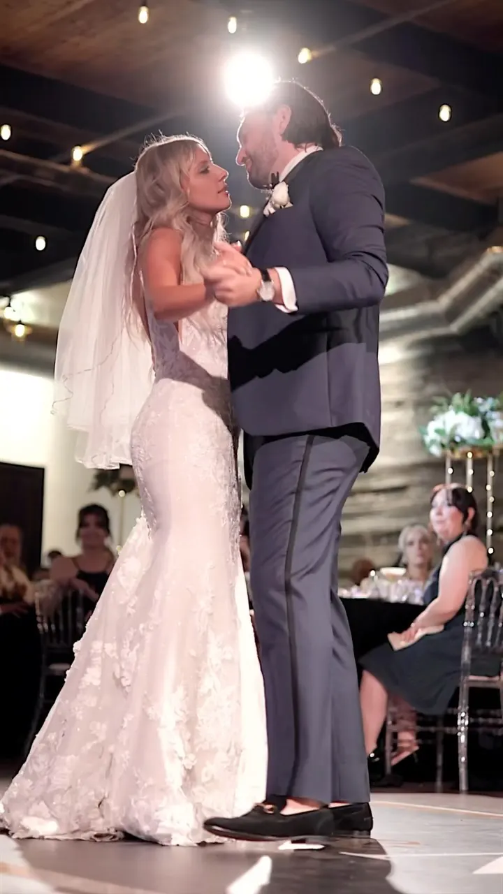 Couple’s first dance at a Toronto wedding